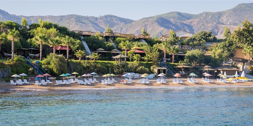 Merit Crystal Cove Hotel & Casino